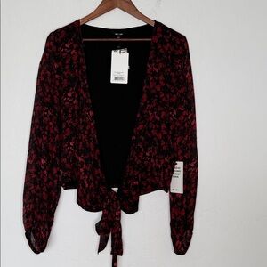 Saint + Sofia Brook Tie Front Wrap Blouse Red Floral Crop Size 10 NWT